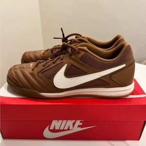 Nike Gato (Men’s)